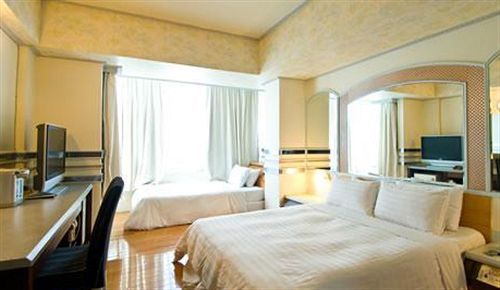 Fudi Hotel Taichung Exterior photo